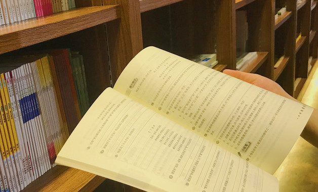 顧問聘請協(xié)議書